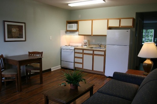 Affordable Suites Jacksonville image 38